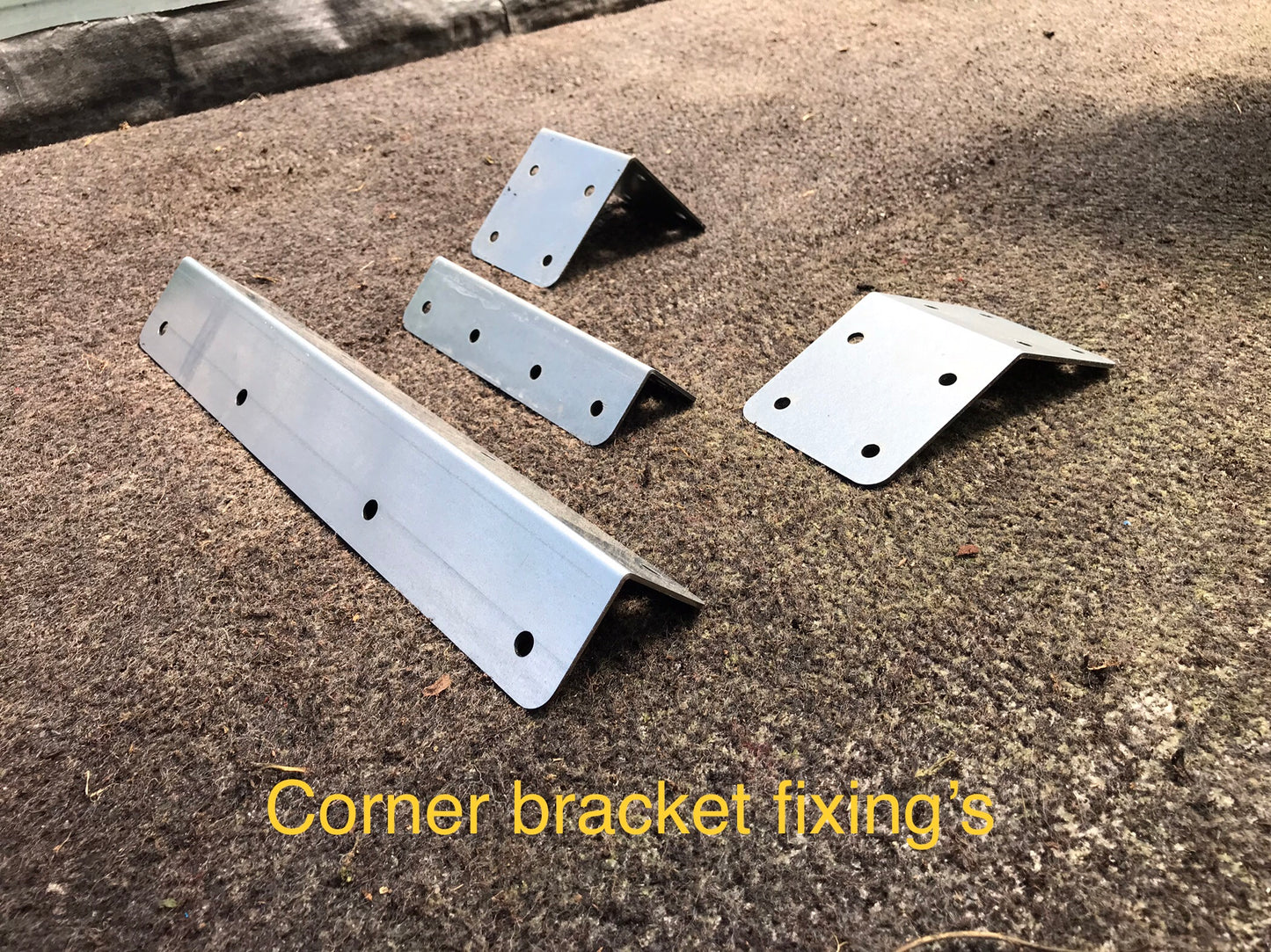 45° Galvanised Steel Angled Corner Bracket (Pack Of 4 Brackets)